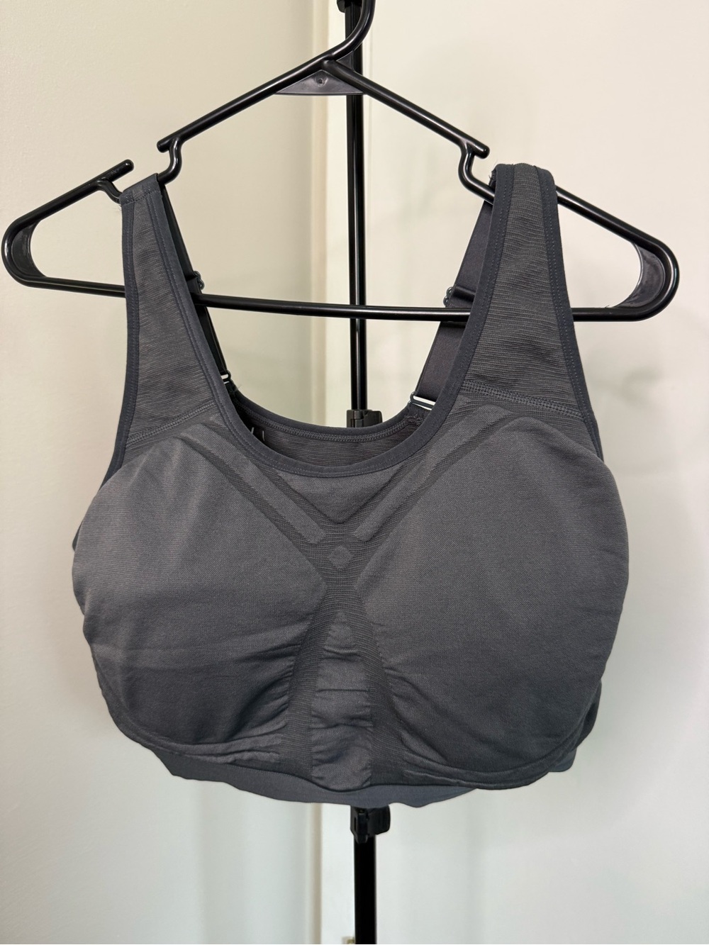 Livi by Lane Bryant Lightly Padded Sports Bra - 22/24